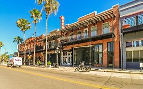 Frontdesk 1910 E 7Th Ave Apts Historic Ybor Tampa